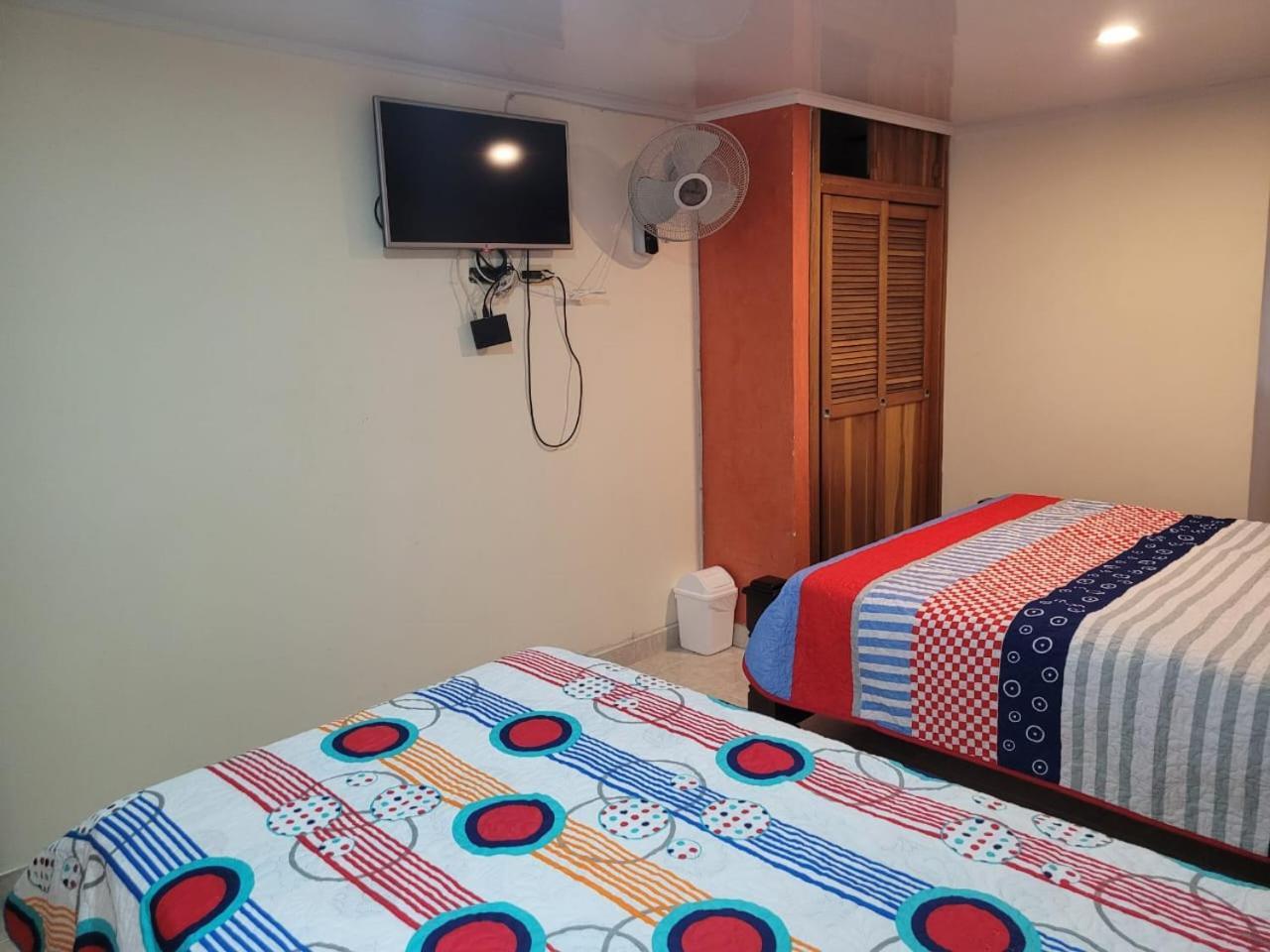 Hotel San Vicente 메딜린 외부 사진