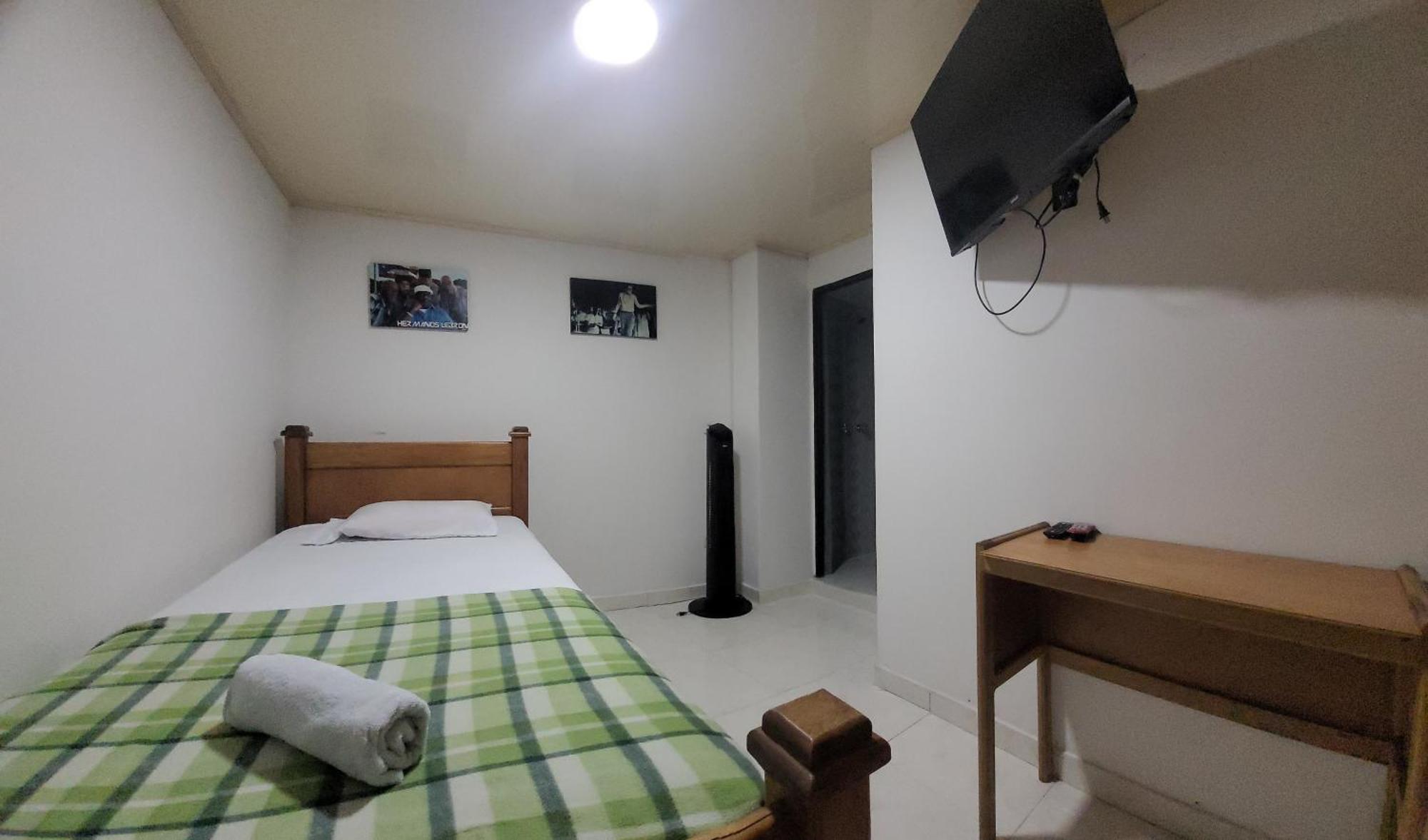 Hotel San Vicente 메딜린 외부 사진