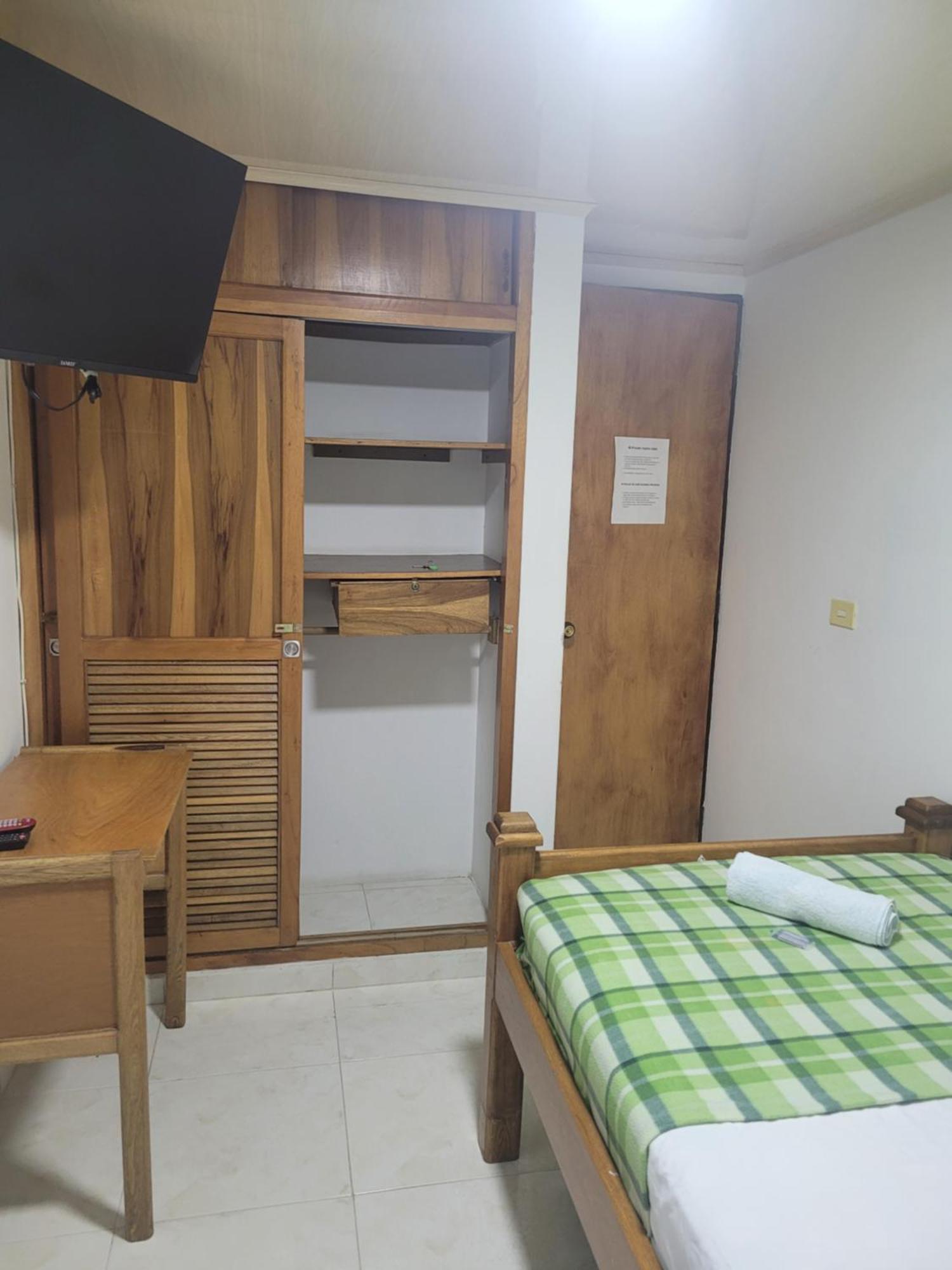Hotel San Vicente 메딜린 외부 사진