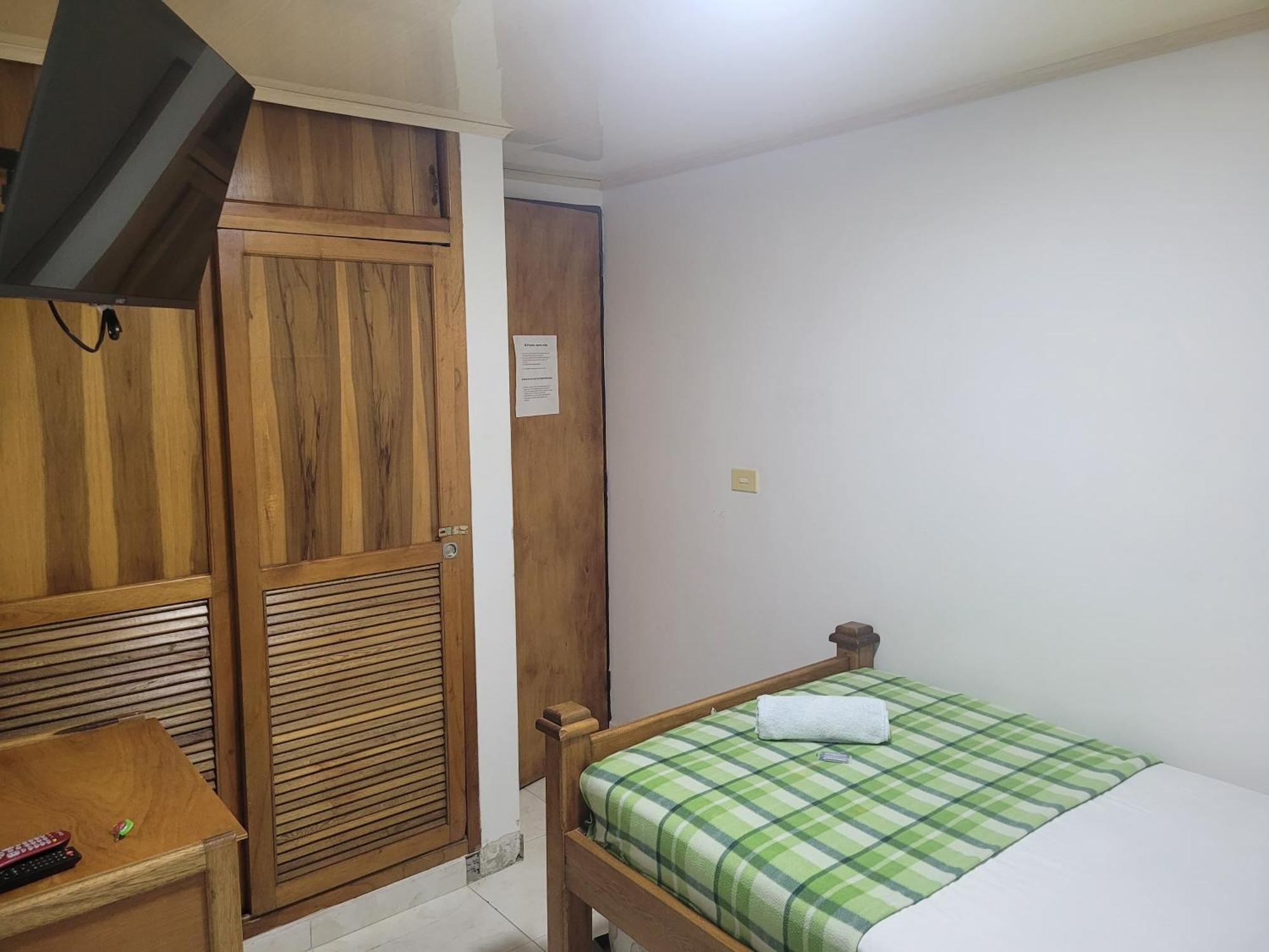 Hotel San Vicente 메딜린 외부 사진